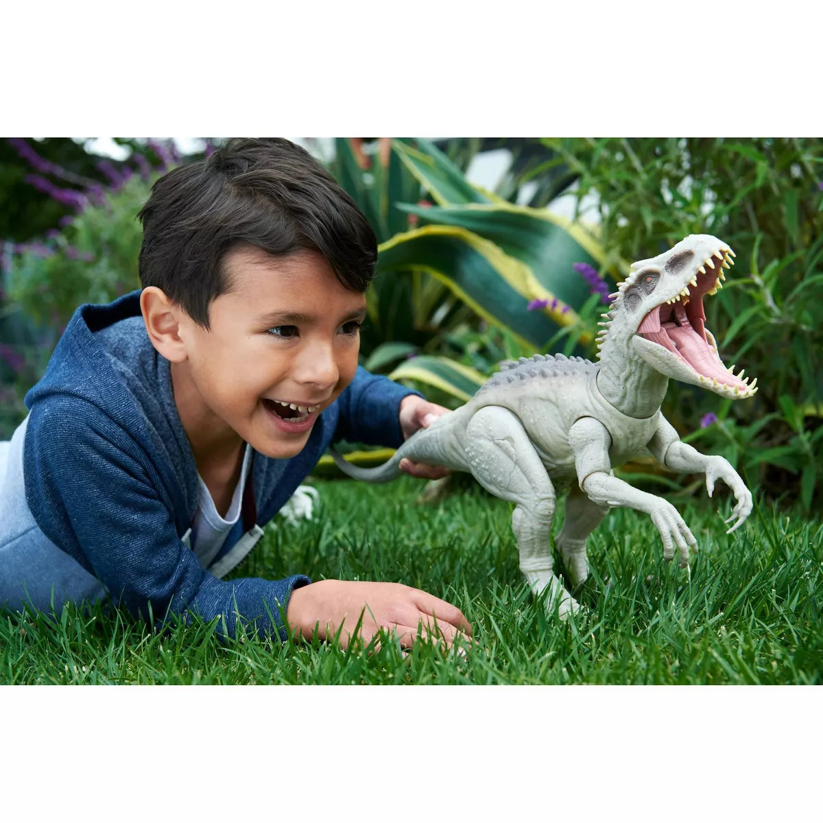 Jurassic World Dino Trackers Camouflage 'N Battle Indominus Rex Action Figure