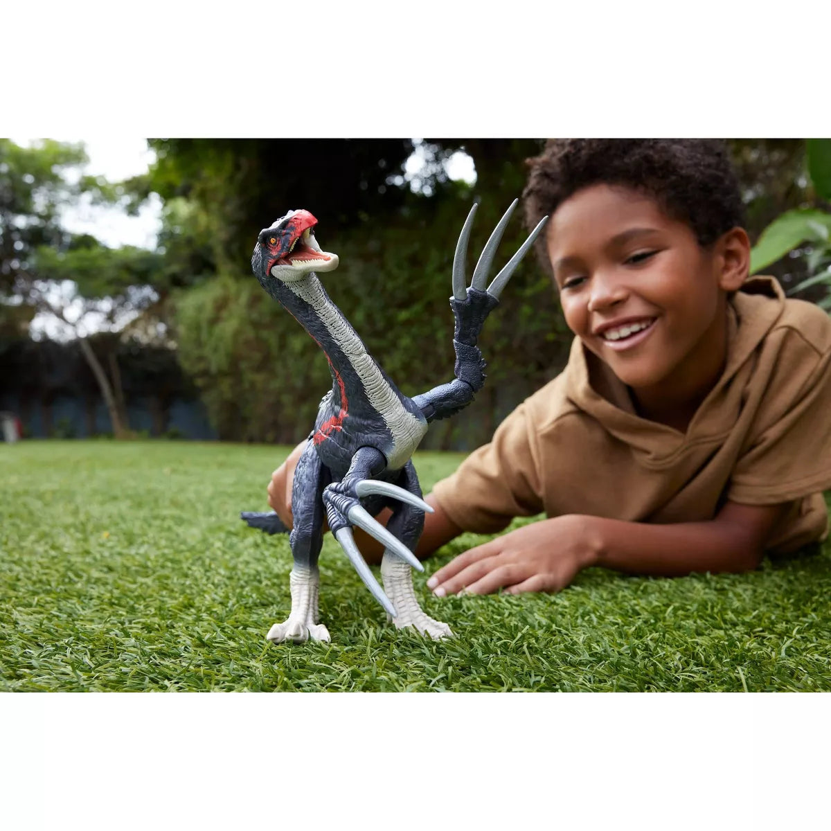 Jurassic World Slash N Roar Therizinosaurus Dinosaur Figure, Attack & Sound Toy, Chaos Theory
